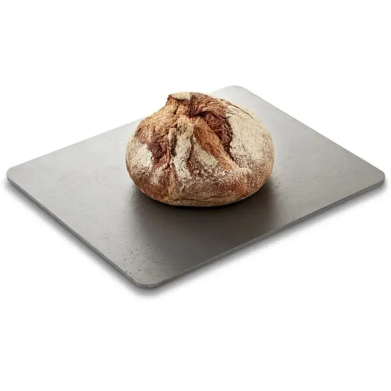SweetKitchen bagestål, en rektangulær mørk stålplade med afrundede hjørner set skråt fra oven